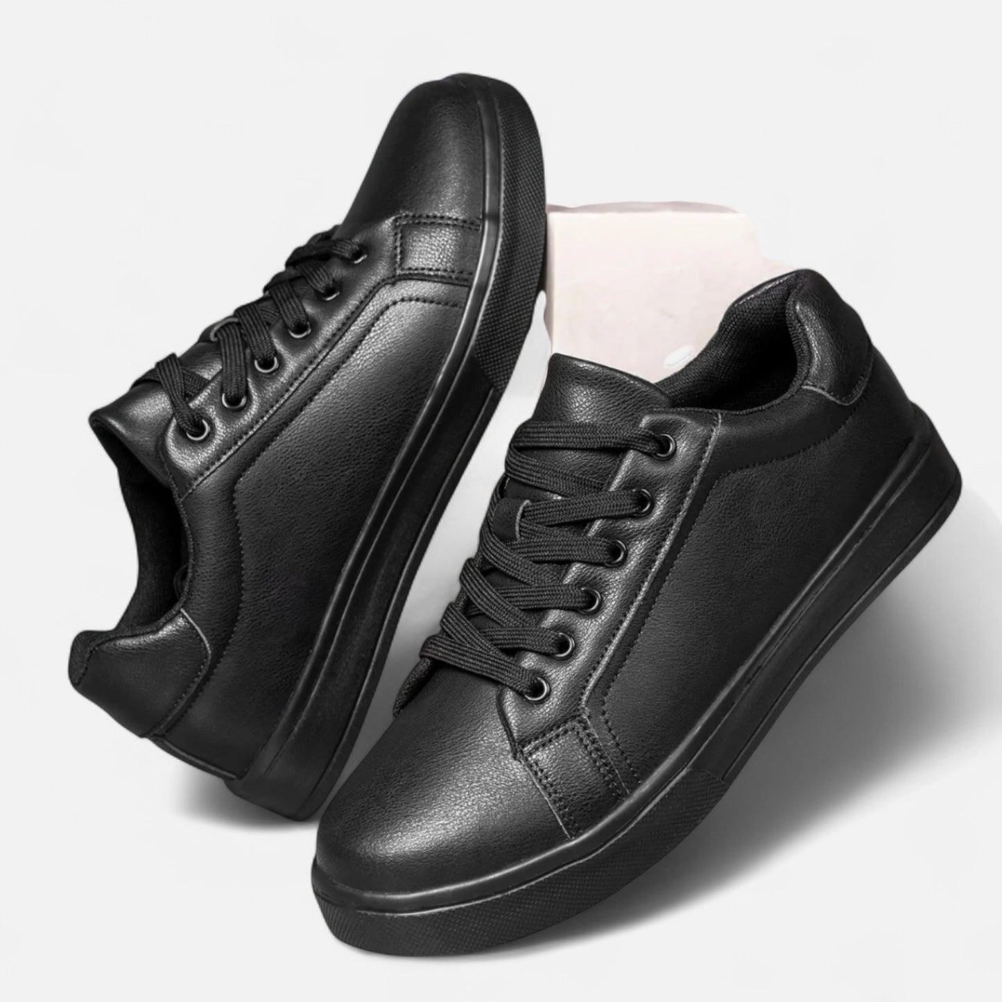 Locese | Men’s Leather Casual Sneakers – Everyday Comfort with Refined Street Appeal